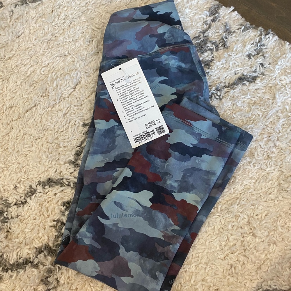 Wunder train high rise crop 21” camo NWT from Australia